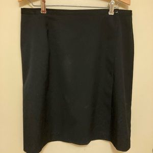 Van Heusen stretch black wrap skirt vintage 🥰👩‍🦱